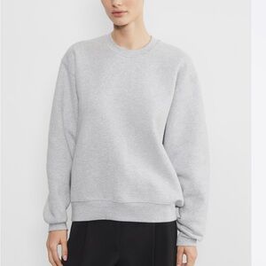 COZY FLEECE PERFECT SWEATSHIRT